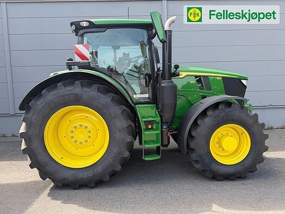 John Deere 6R 215