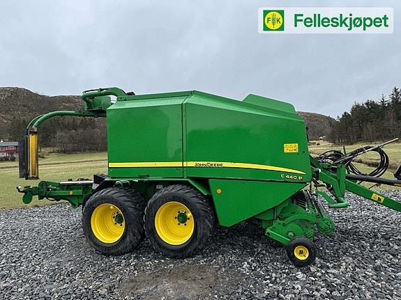 John Deere C440R