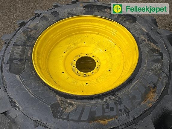 John Deere Hjul par: Michelin Axiobib 2 710/70R42 Moveero Gul