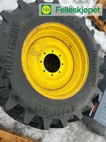 John Deere Hjul par: Trelleborg 1060 520/60R28 GKN GUL 450