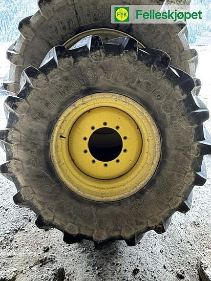 John Deere Hjul par: Trelleborg TM 900 HP 600/70R28 GKN Gul