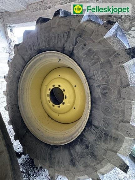 John Deere Hjul par: Trelleborg TM 900 HP 710/70R42 GKN Gul