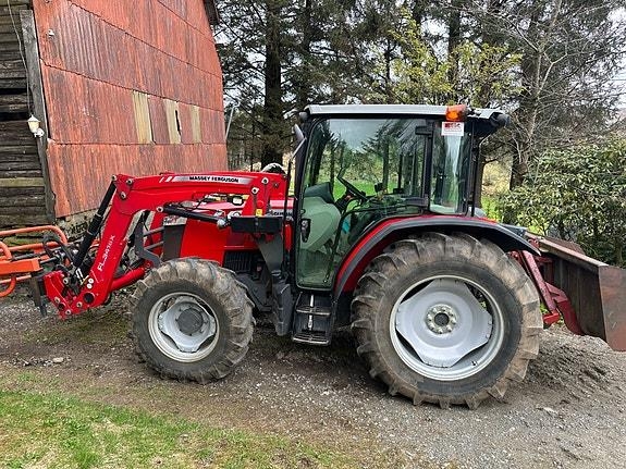 Massey Ferguson 4707 M, frontlaster