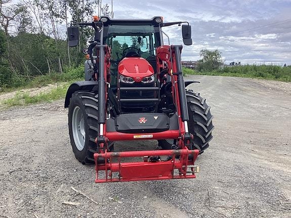 Massey Ferguson 5.M145