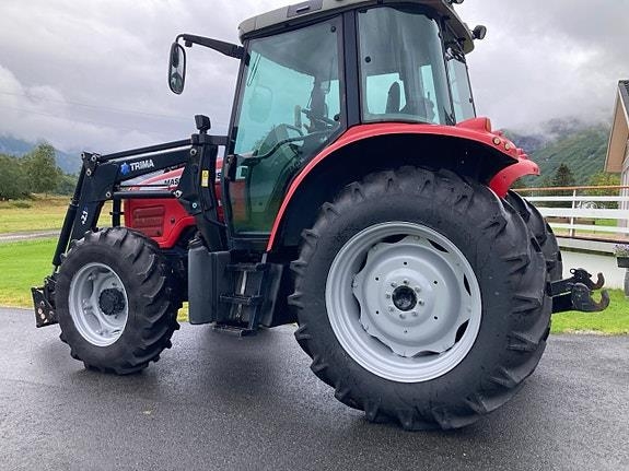 Massey Ferguson 5435