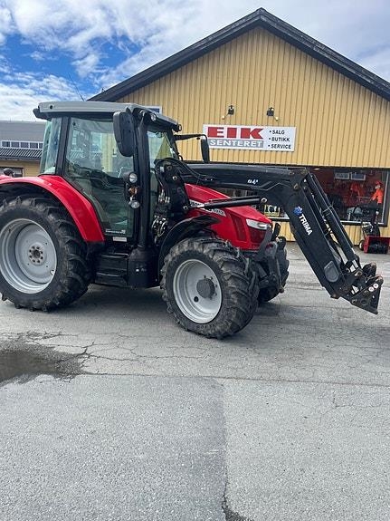 Massey Ferguson 5713