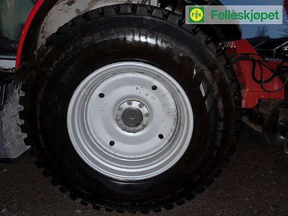 Massey Ferguson Hjul par: Nokian Hakkapelita TRI 540/80R38 sølv