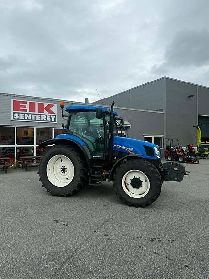 New Holland T6040