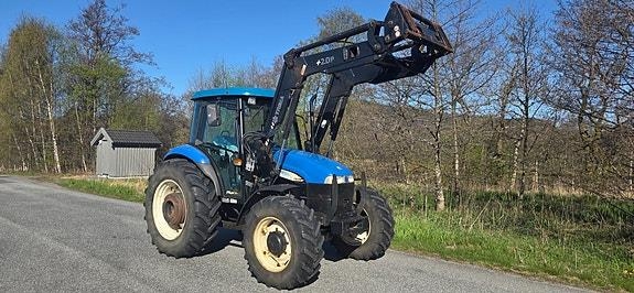 New Holland TD90D