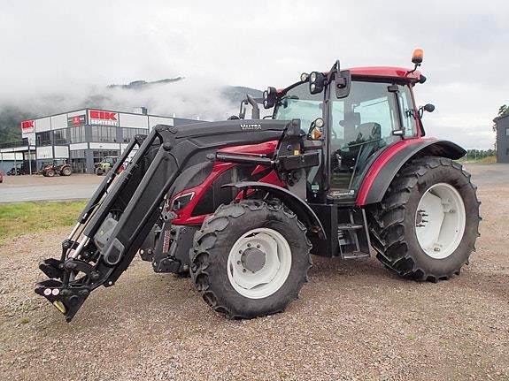 Valtra A114MH Hitech Skogsrigget
