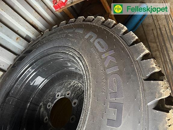 Valtra Hjul par: Nokian Hakkapelita 440/80R28 Ukjent Sort