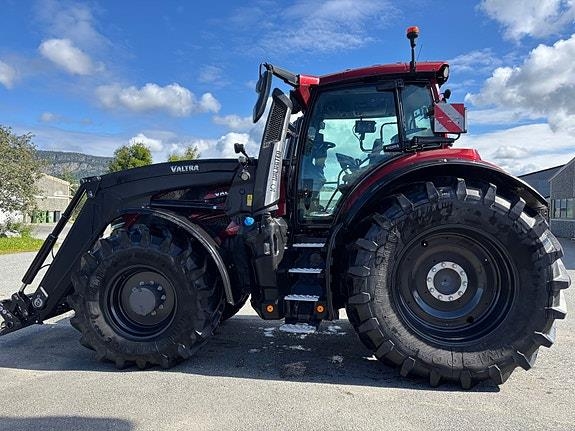 Valtra Q305, laster , fronthydraulikk, GPS RTK, Se timer!