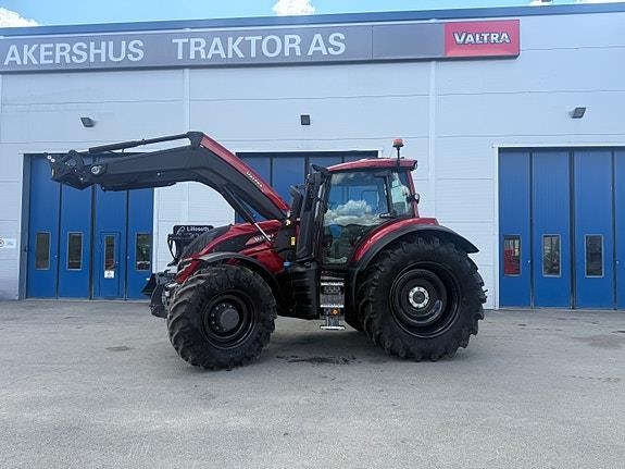 T235D Topputstyrt Demo-traktor | Som ny – klar for