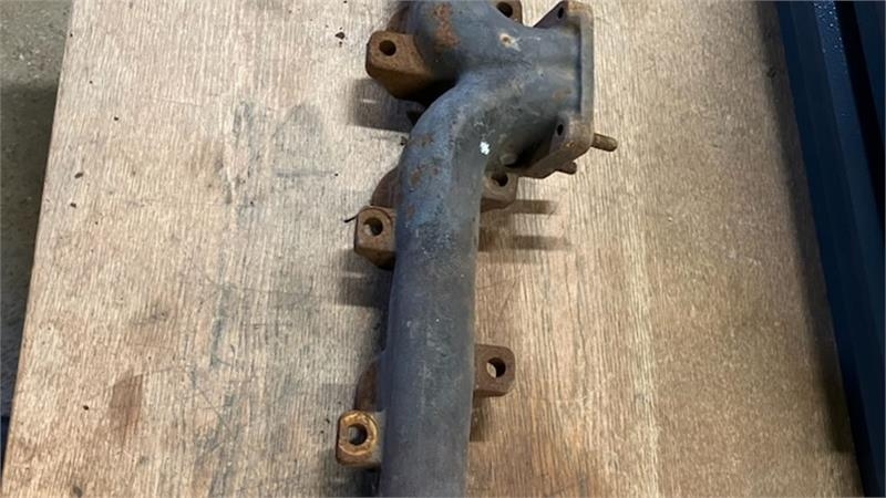 New Holland 8770 Manifold