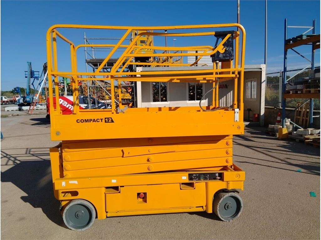 Haulotte COMPACT 12