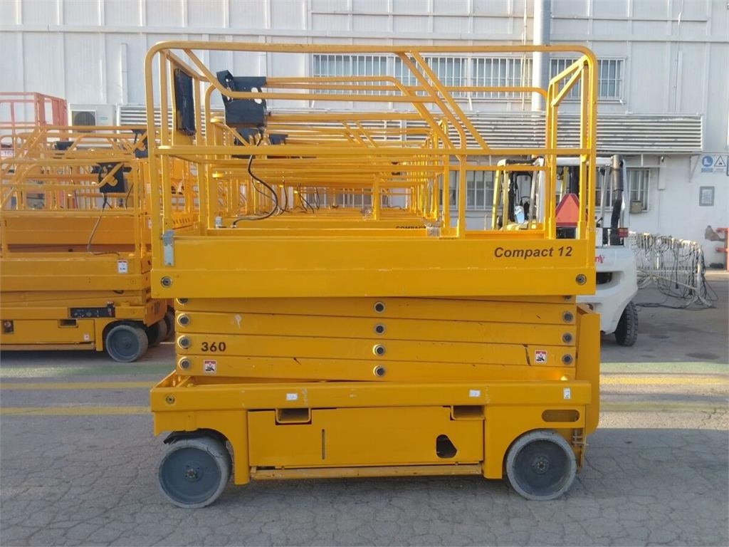Haulotte COMPACT 12