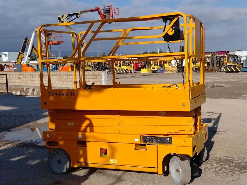 Haulotte COMPACT 10