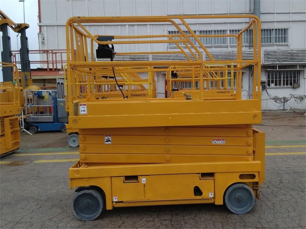 Haulotte COMPACT 12