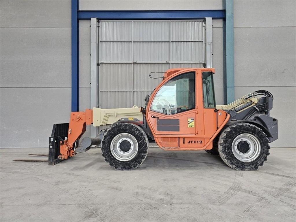 JLG 4013