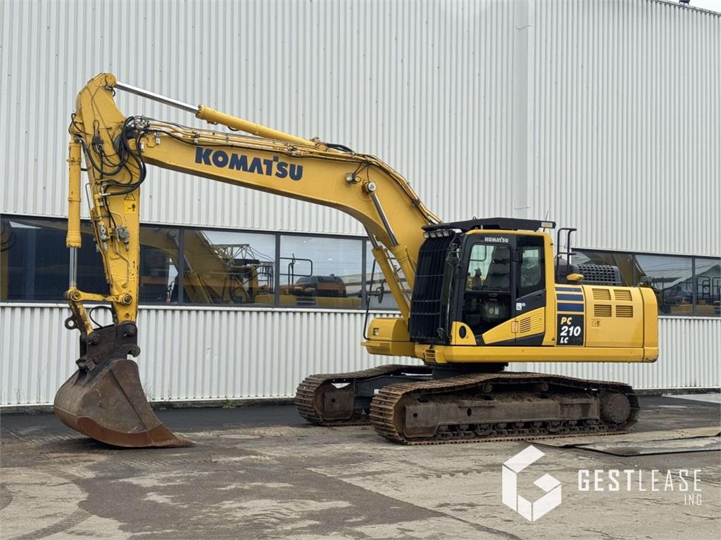 Komatsu PC210LC-11