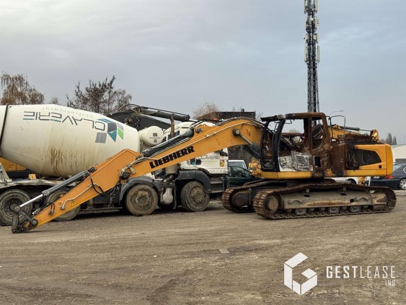 Liebherr R922LC
