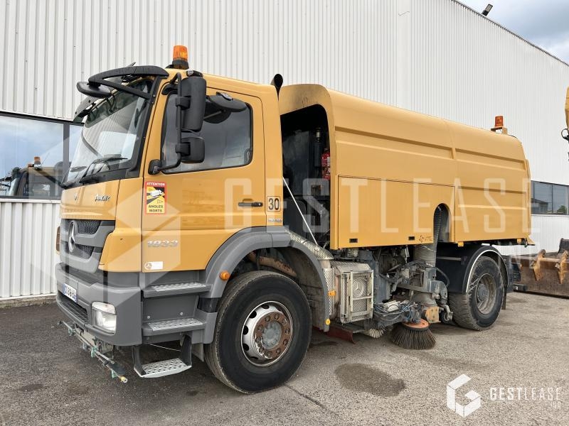 Mercedes-Benz AXOR 1833