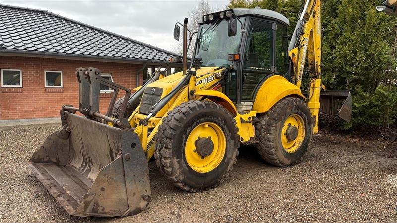 New Holland LB115B-4PS LB115B-4PS