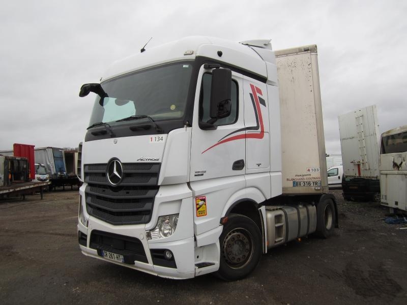 Mercedes-Benz Actros 1845