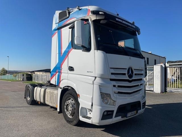 Mercedes-Benz Actros 1845