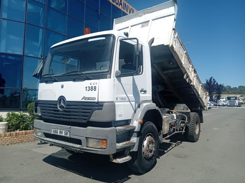 Mercedes-Benz Atego 1823