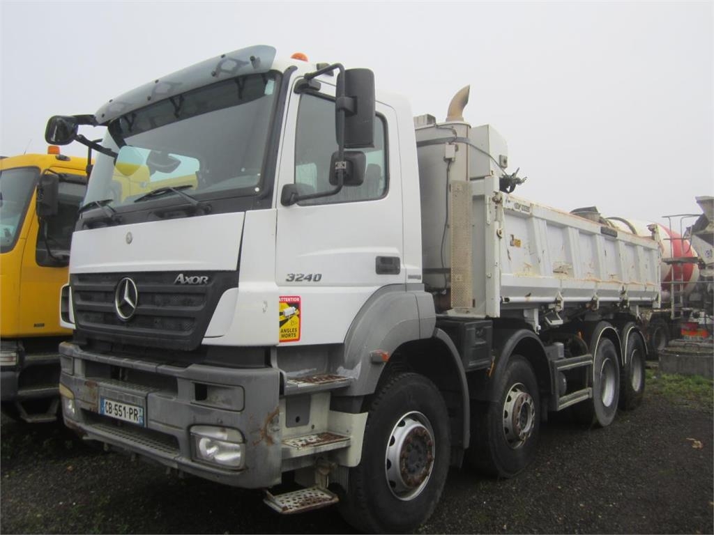 Mercedes-Benz Axor 3240