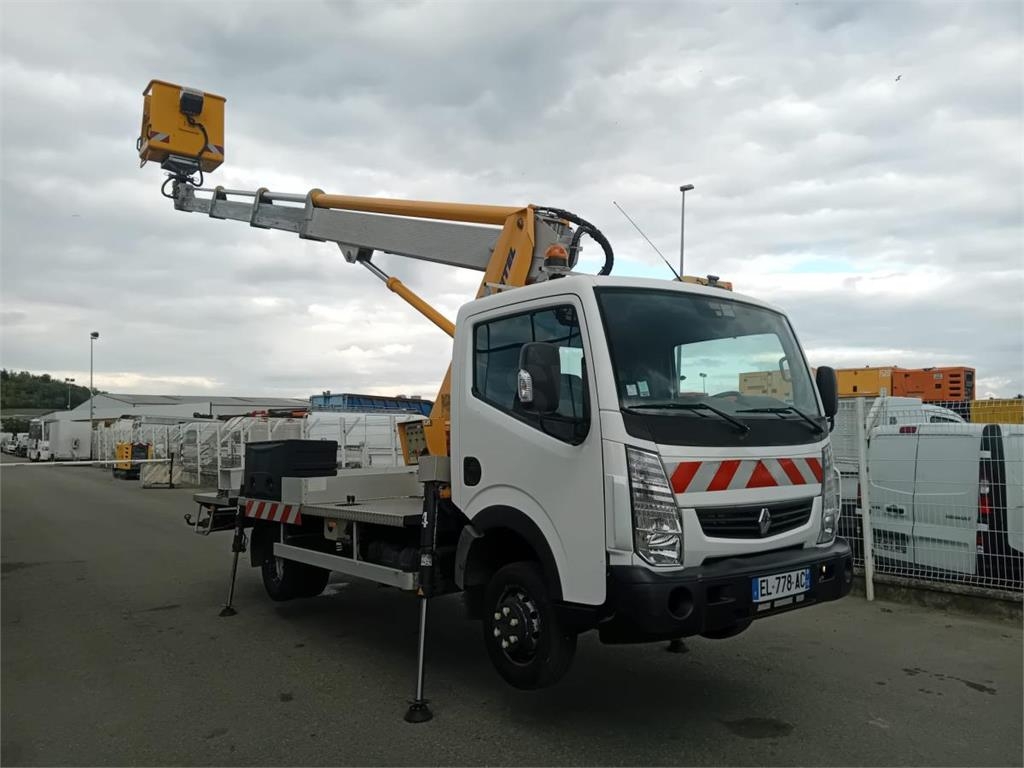 Renault Maxity 120 DXI