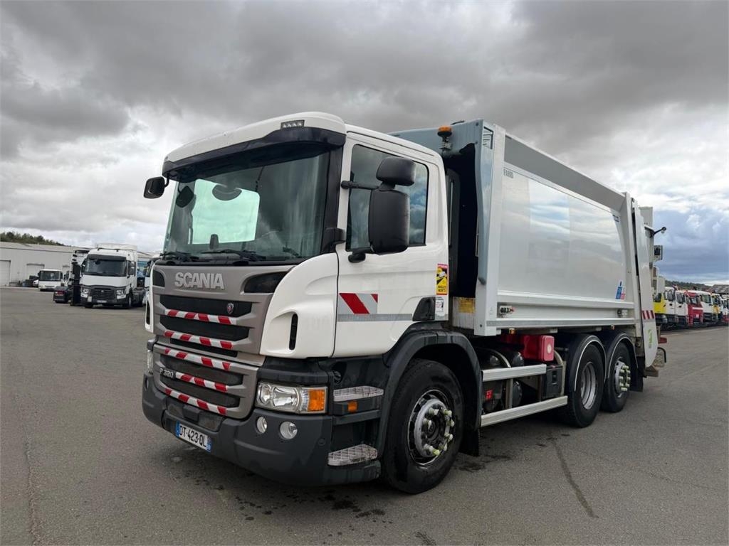 Camion poubelle Scania P — occasion 2015