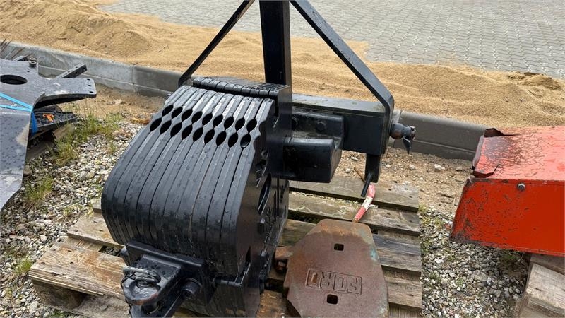 New Holland Frontvægtramme 550 kg
