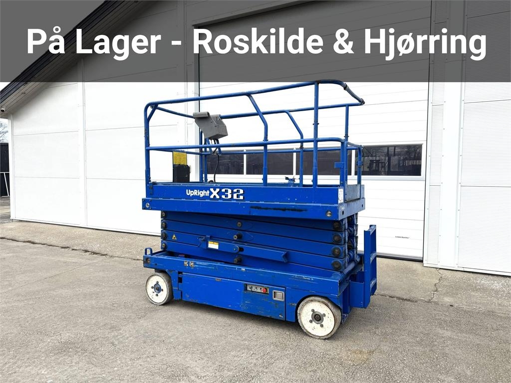 UpRight x32n