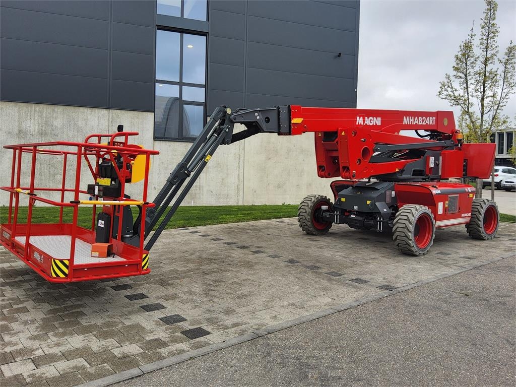 Nacelle articulée Magni MHAB24RT — occasion 2026, 156 h