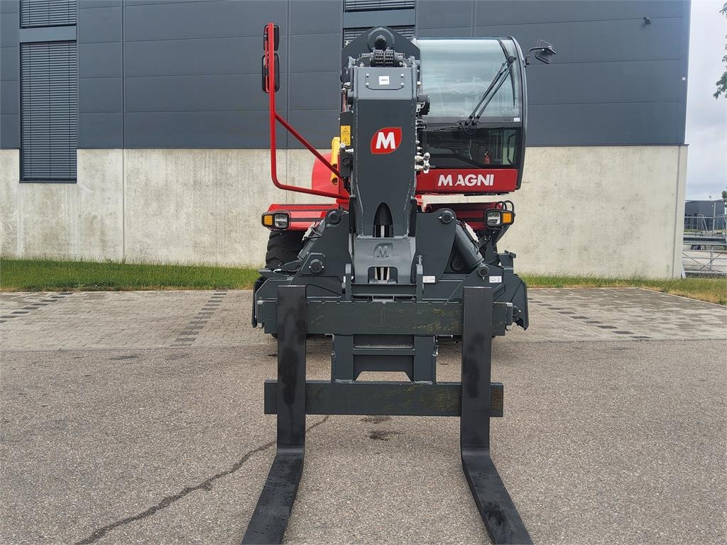 Chariot télescopique Magni RTH 8.46 — occasion 2026, 31 h