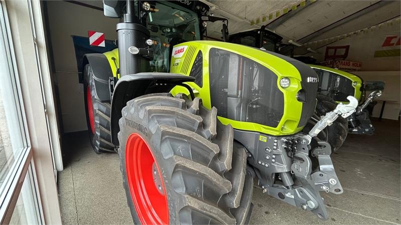 CLAAS Axion 930