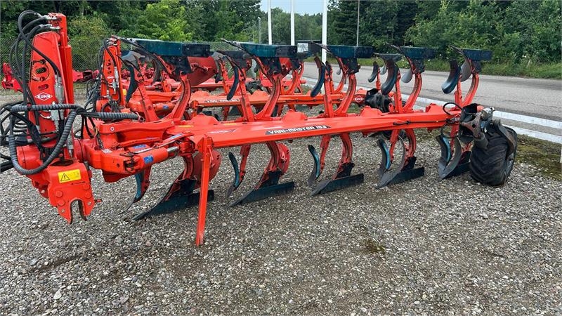Kuhn Vari-Master 153 T underplove og hydr. HD Landhjul