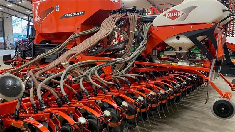 Kuhn 6m Espro 6000RC Place