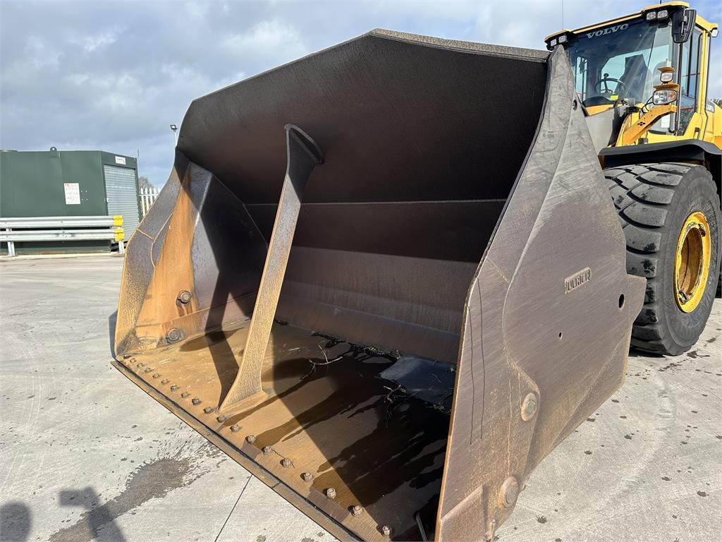 Ulrich Hitip bucket