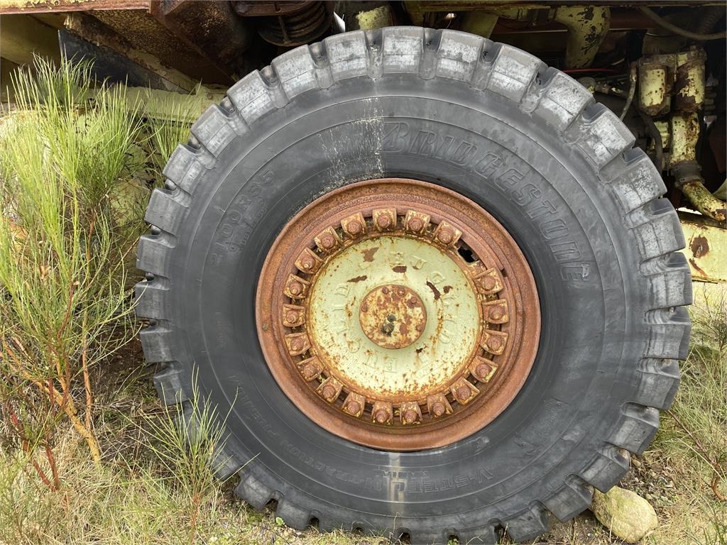 21.00xR35 Bridgestone V-Steel M-Traction Premium d