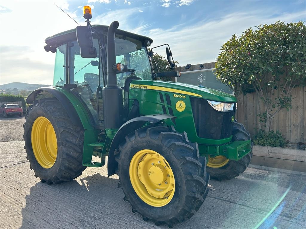 John Deere 5100M