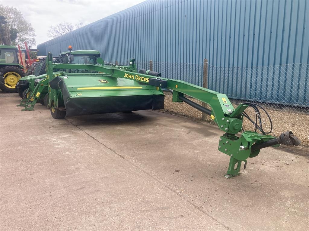 John Deere 530