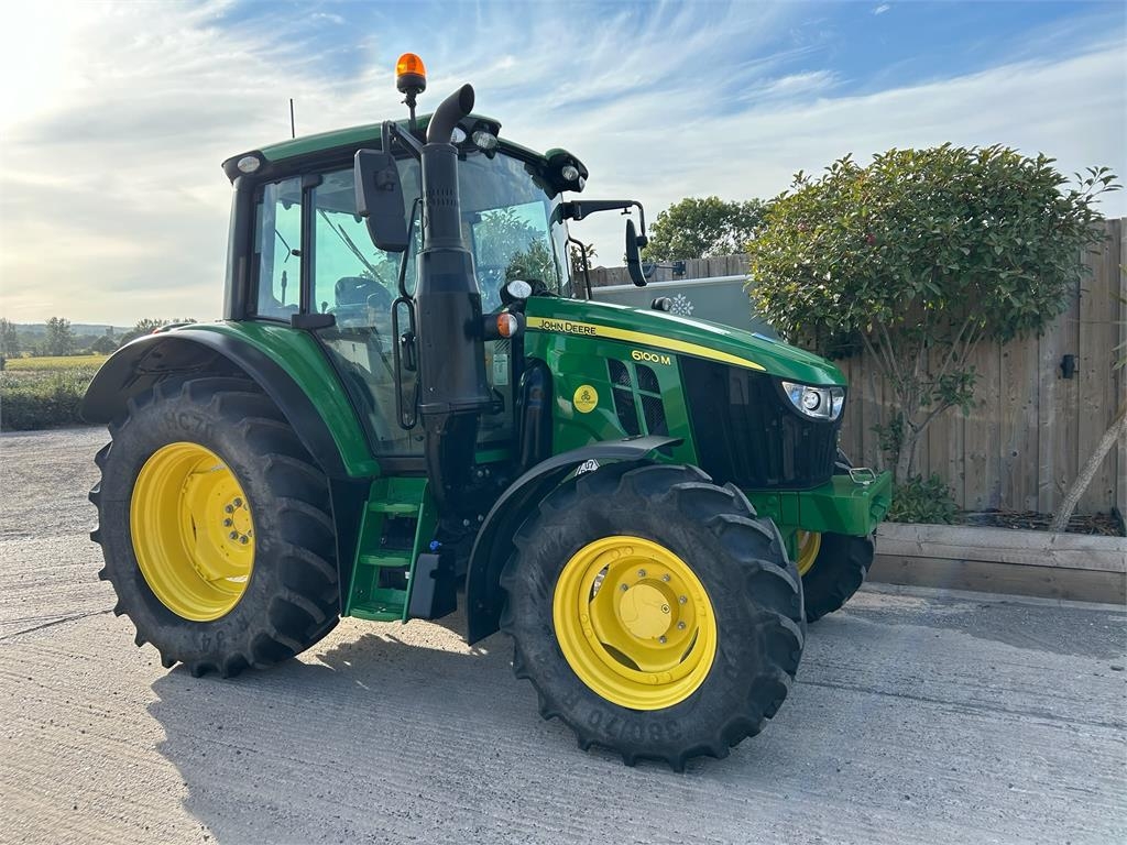 John Deere 6100M