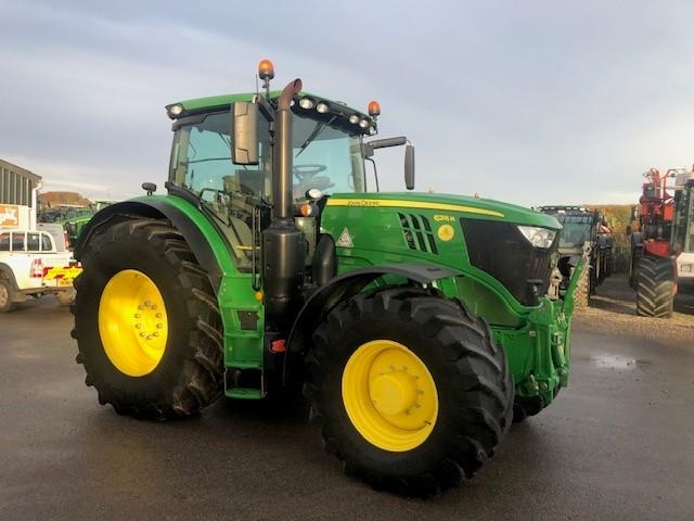 John Deere 6215R