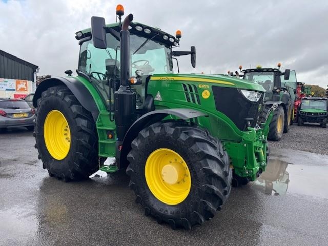 John Deere 6215R