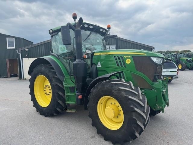 John Deere 6215R