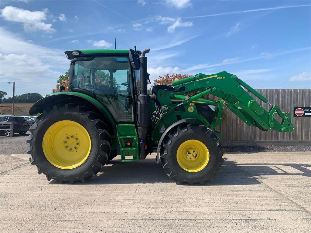 John Deere 6R 130