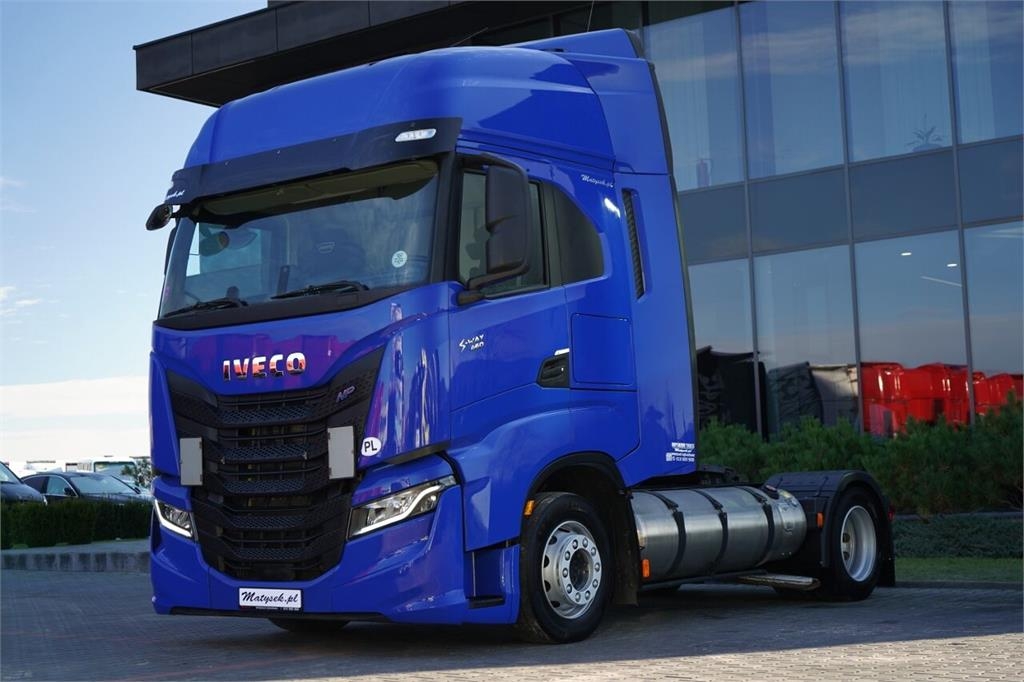 Iveco S-Way 460